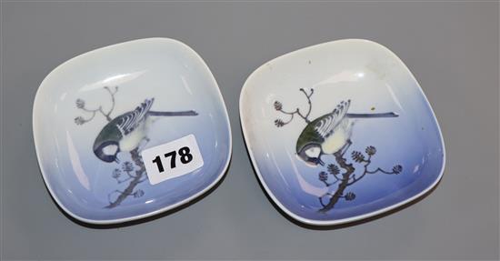 A pair of Royal Copenhagen dishes, painted with Great Tits, 4789